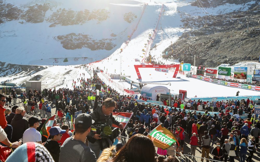 Startet der Weltcup 2020/21 schon einen Tag früher? Eine Idee: das Saisonauftaktrennen der Frauen in Sölden, könnte schon am Freitag stattfinden. – Foto: GEPA pictures