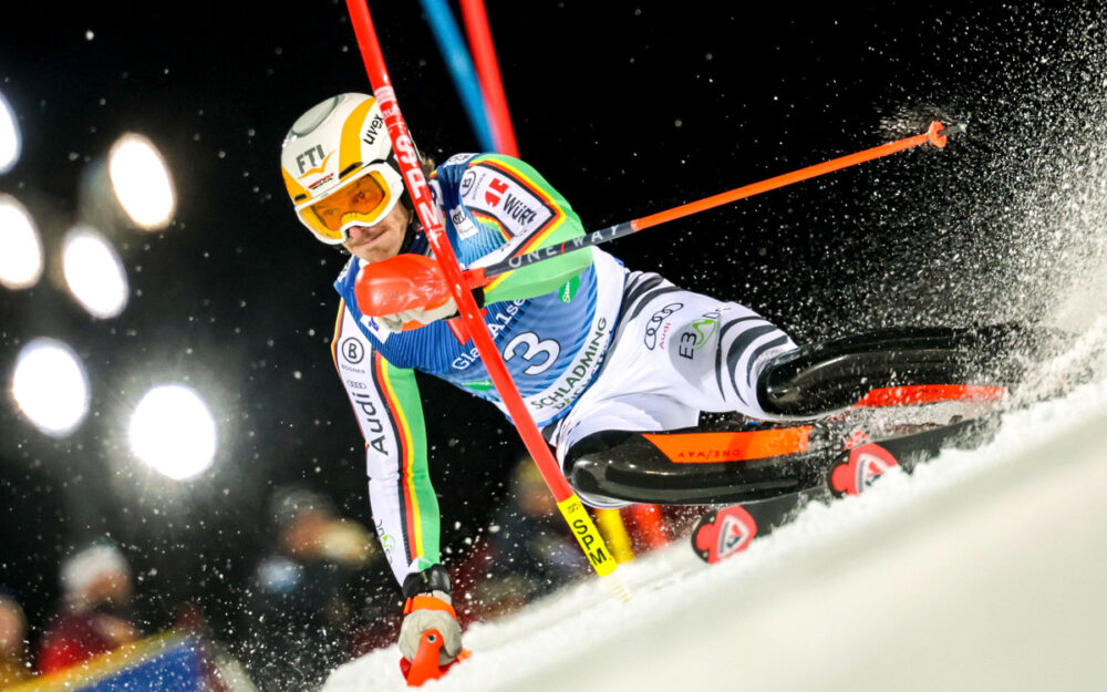 Linus Strasser, Schladming-Sieger 2022, auf dem Weg zur Bestzeit im 1. Lauf 2024. – Foto: GEPA pictures