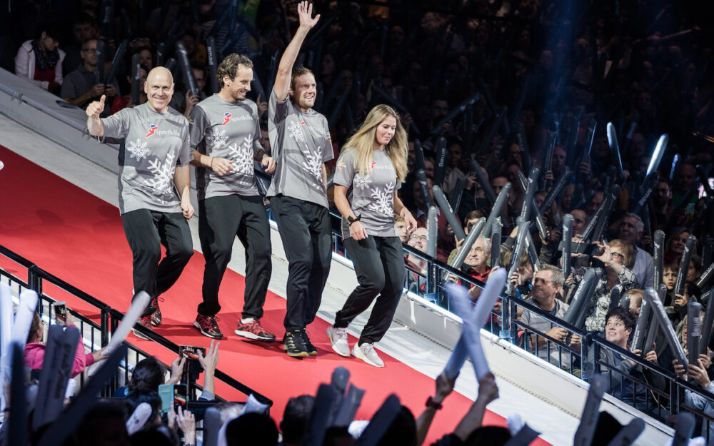 Endspurt: Mit skinews.ch Tickets für den Super10Kampf der Sporthilfe gewinnen Team Grau mit Didier Cuche, Patrick Fischer, Christian Maurer und Corinne Suter beim Super10Kampf 2019. – Foto: zvg/Keystone/PPR