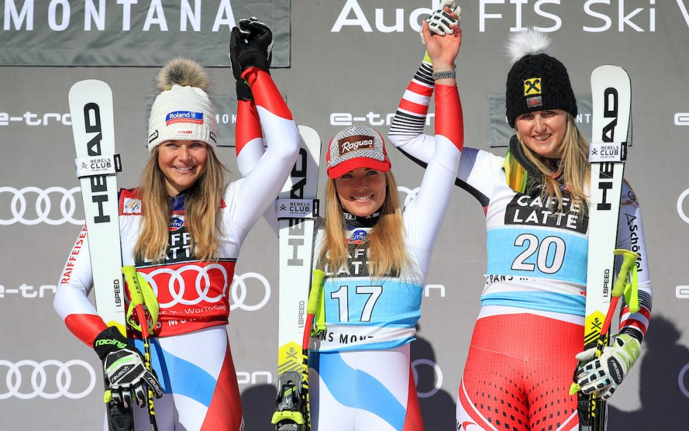 Corinne Suter holt sich die Abfahrtskugel und hofft auf besseren Schlaf Corinne Suter, Lara Gut-Behrami und Nina Ortlieb (v.l.) waren am Samstag die Schnellsten. – Foto: GEPA pictures