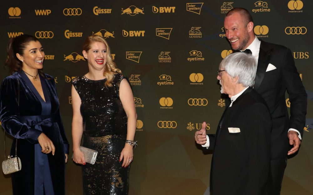 Aksel Lund Svindal hat seinen Rücktritt nach der WM bestätigt Macht auch im Smoking gute Figur. Aksel Lund Svindal und Bernie Ecclestone. – Foto: GEPA pictures