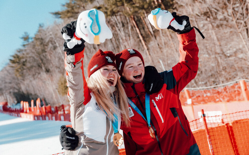 Maja Waroschitz und Florian Neumayer freuen sich über den Erfolg. – Foto: GEPA pictures