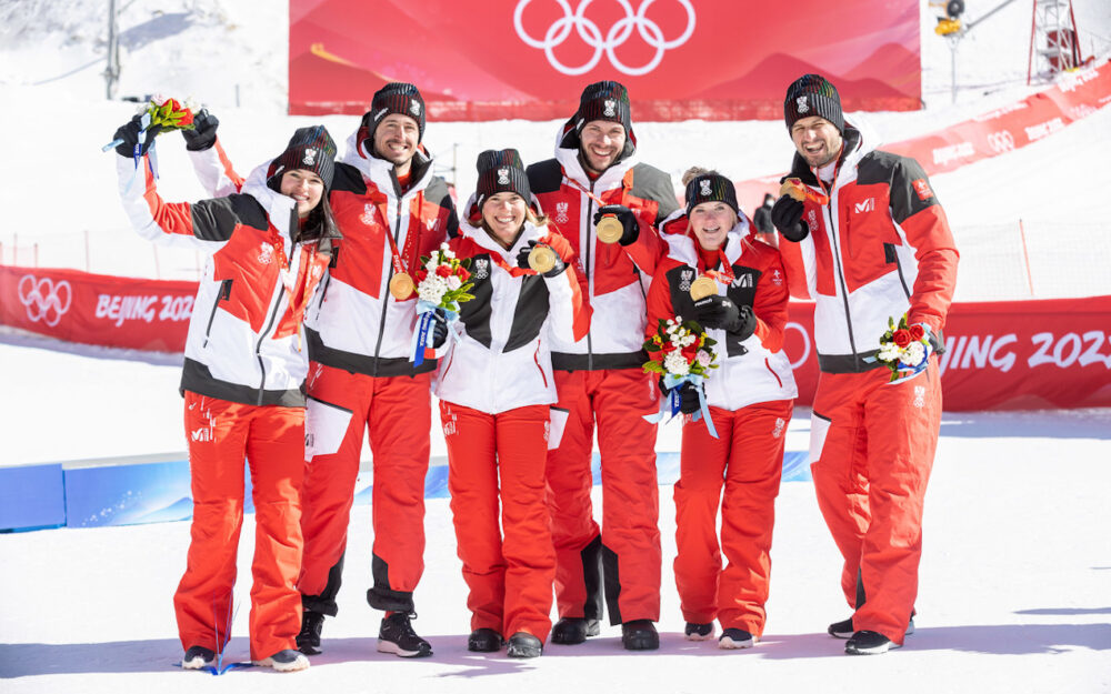 Olympia 2026 ohne Team-Event der Alpinen Österreich sicherte sich in Peking Gold im Team-Event und ist vorläufig das letzte Land, das sich in dieser Disziplin Olympiasieger nennen kann. – Foto: GEPA Pictures