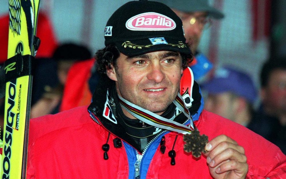 Alberto Tomba ist Italiens „Wintersportler des Jahrhunderts“ Alberto Tomabo, hier mit WM-Bronze aus dem Jahr 1987, ist
