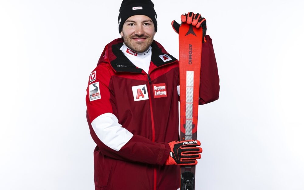 Manuel Traninger gewinnt in Orcières den Super-G und damit sein erstes Europacup-Rennen. – Foto: GEPA pictures