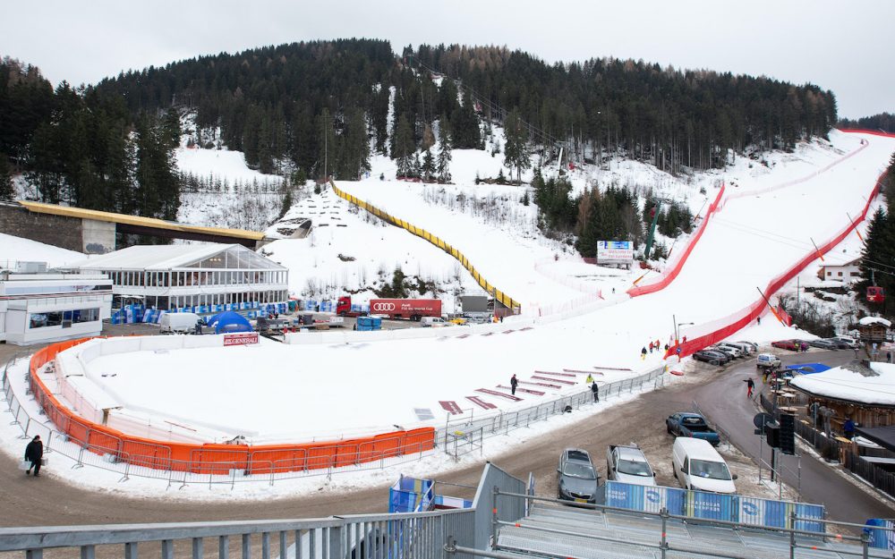 1. Abfahrtstraining in Val Gardena gestrichen Der Zielraum in Val Gardena bleibt heute "unbevölkert". – Foto: GEPA pictures