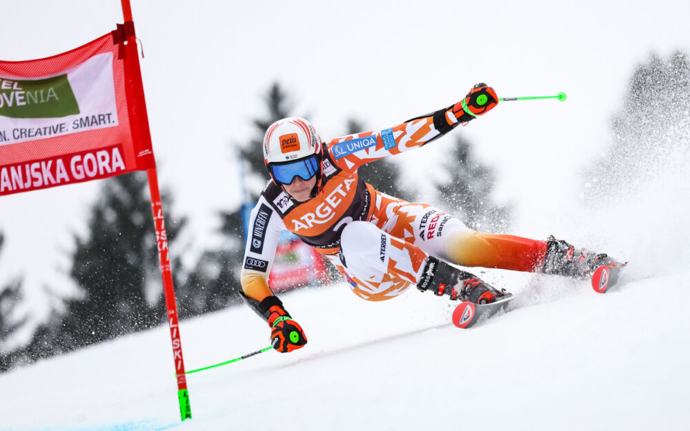 Petra Vlhova führt im „Regen-Rennen“ von Kranjska Gora Petra Vlhova Führt nach dem 1. Lauf des Riesenslaloms von Kranjska Gora. – Foto: GEPA pictures