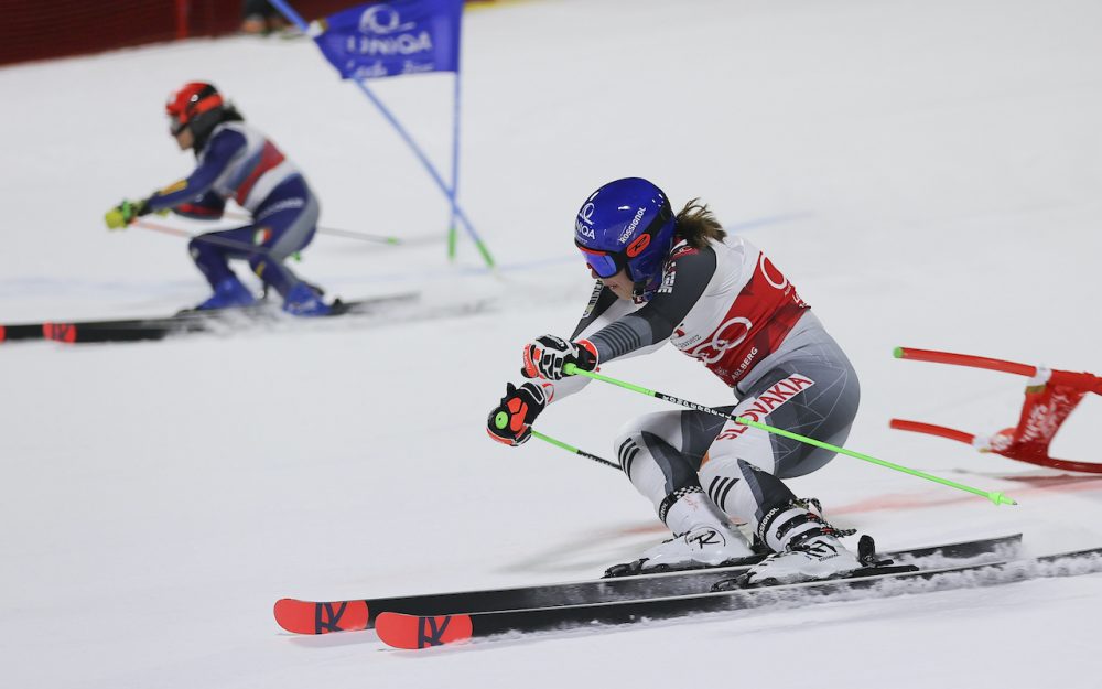 Petra Vlhova (vorne) setzte sich, nachdem sie auch Federica Brignone (hinten) ausgeschaltet hatte, im Final gegen die Amerikanerin Paula Moltzan durch. – Foto: GEPA pictures