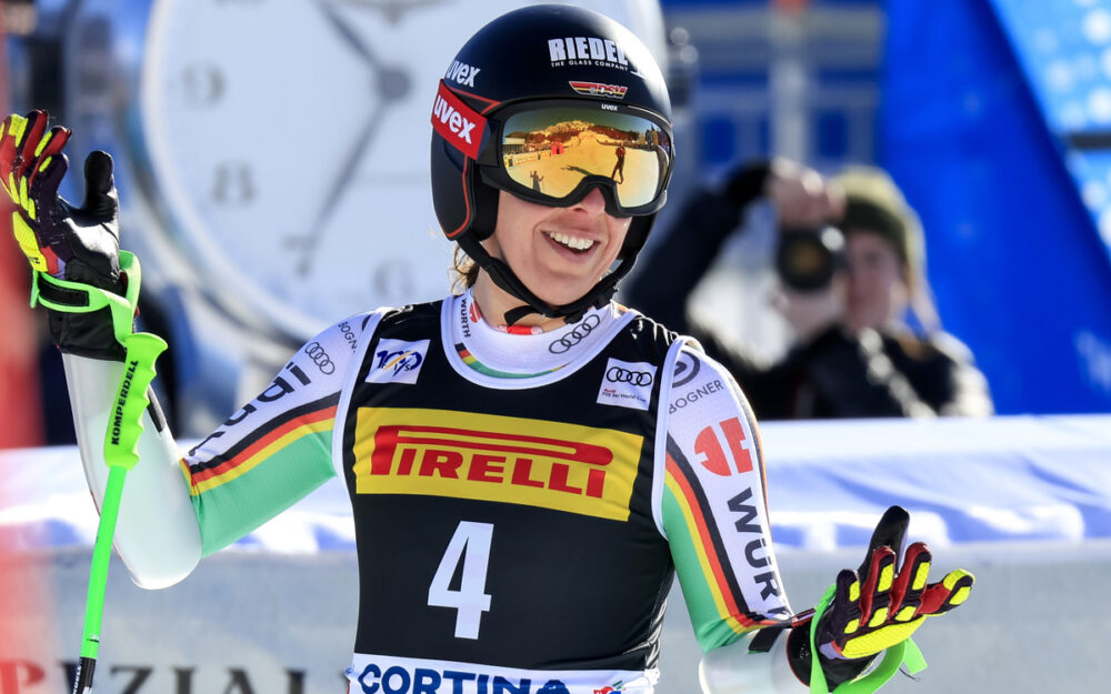 Kira Weidle (hier nach der Zieldurchfahrt in Cortina d'Ampezzo). – Foto: GEPA pictures