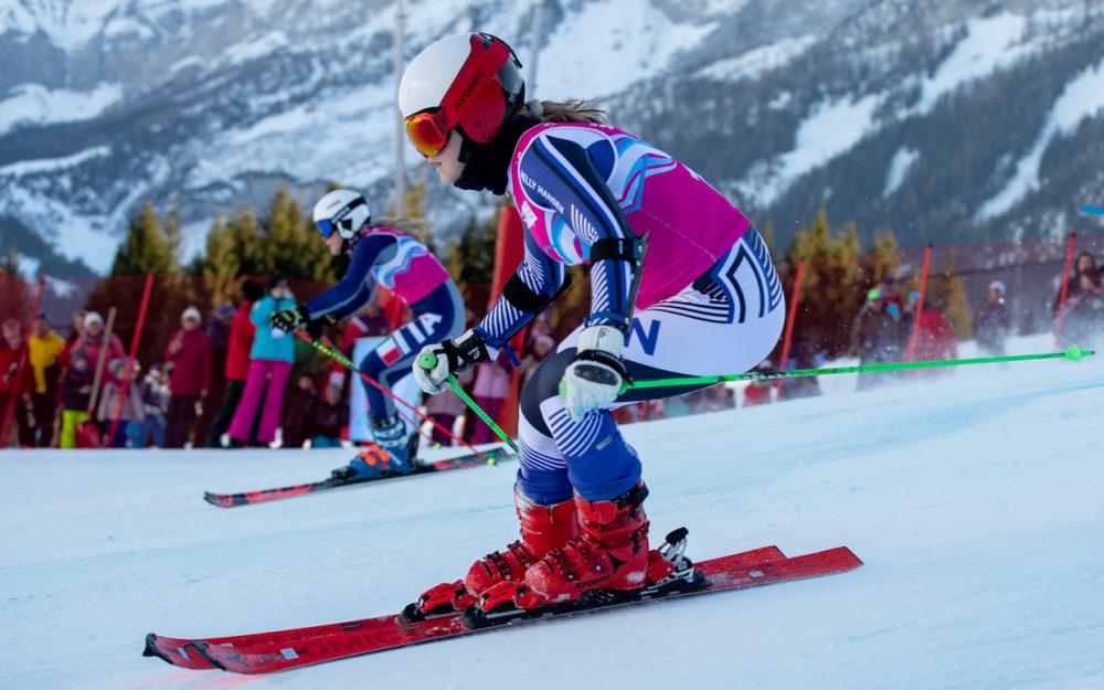 Finnland (im Vordergrund Rosa Pohjolainen) holt sich die Goldmedaille beim Team-Event. – Foto: OIS/IOC