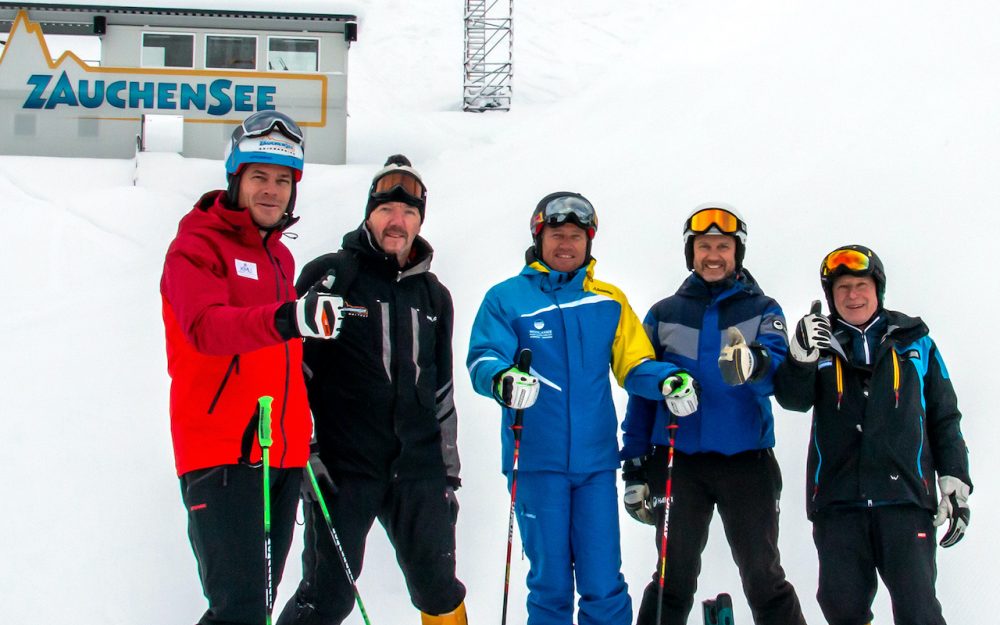 Zufrieden mit der Piste (v.l.): OK-Präsident Michael Walchhofer, Streckenchef Alexander Kronreif, Rennleiter Thomas Gsodam, FIS-Experte Atle Skaardal, OK-Pistenexperte Heinz Stohl. – Foto: OK Zauchensee