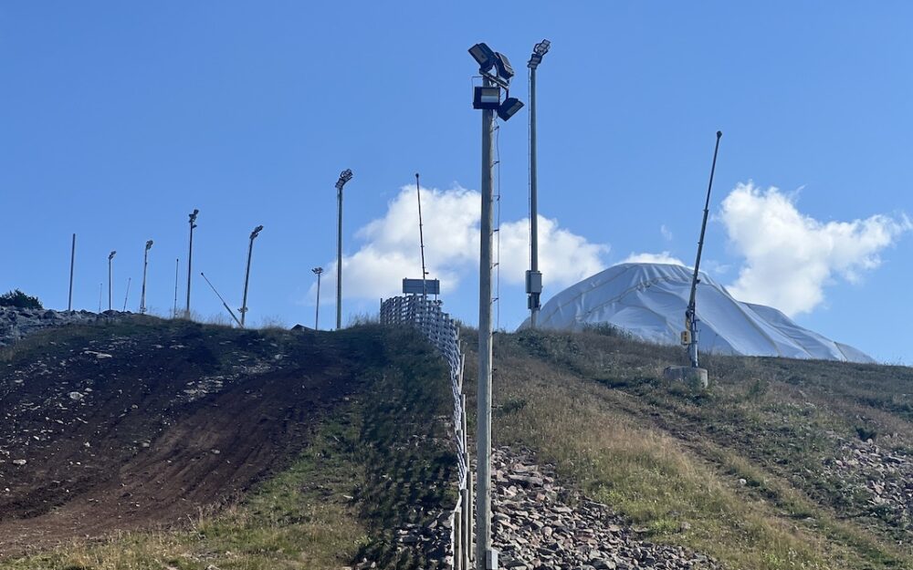 LED-Licht für die besten Slalom-Cracks in Levi Die Beleuchtung für die Levi-Black-Piste wird auf LED umgerüstet. – Fotos: zvg/Levi Ski Resort