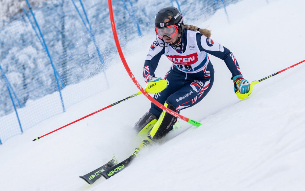 „Gehirnnebel“ und Schmerzen hinderten Charlie Guest an der Rennteilnahme Charlie Guest – am Samstag noch am Start beim Weltcup in Levi, musste am Sonntag passen. – Foto: GEPA pictures