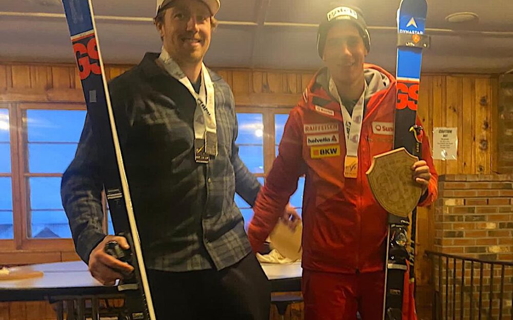 NorAm: Andri Moser fährt in Nordamerika auf das Podest Andri Moser (rechts) und der Zweitplatzierte Jack Smith (links) nach der Siegerehrung. – Foto: zvg