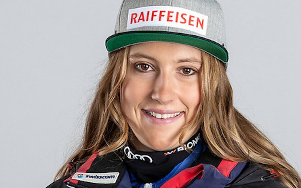 Nathalie Gröbli doppelt in Arosa nach und gewinnt auch den zweiten Riesenslalom. – Foto: zvg /Swiss Ski